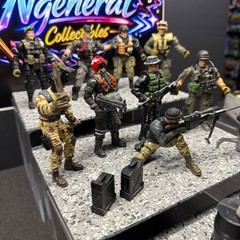 Chap-Mei Lot of 9 Soldiers with Tactical Weapons and Accessories Set