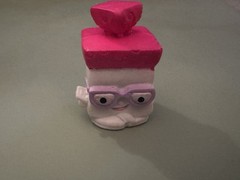 Shopkins Season 1 Bread Head Pink And White Shoppie Shopkin