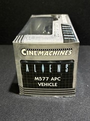 Cinemachines NECA Aliens M577 APC 6″ Die-Cast Vehicle Tank Replica