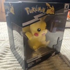 Pokémon Select Series 4 Pikachu Vinyl Figure Jazwares NEW