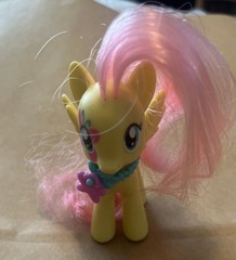 My Little Pony Fluttershy g4 Cutie Mark Magic With Necklace A8