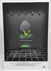 NEW 2006 McFarlane Alien 3D 3-D Movie Poster Art Figure w/Light in the Alien Egg