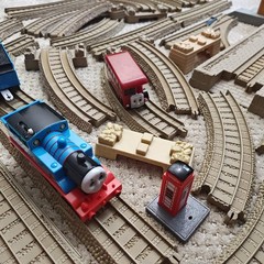 HIT TOYS Thomas The Train Trackmaster 2006 Mixed Track And Train Lot