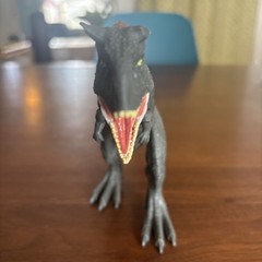 Jurassic World Dominion Owen Escape Carnotaurus Dinosaur Figure used