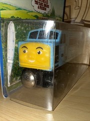 D199 ! THOMAS FRIENDS TRAIN WOODEN 1996 New ! BOX SPAMCAN ! BRITT ALLCROFT