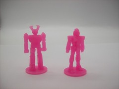 2x Vintage Future Robot Daltanious Plastic 1.25″ Toy Figures, Bandai