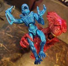 Giant Alien Queen 13″ & Blue Lanard Alien 7″ XENOMORPHs Action Figure Lot