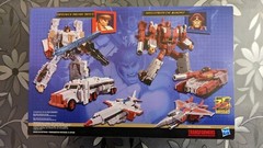 Transformers Street Fighter II Optimus Prime (RYU) vs Megatron (BISON)