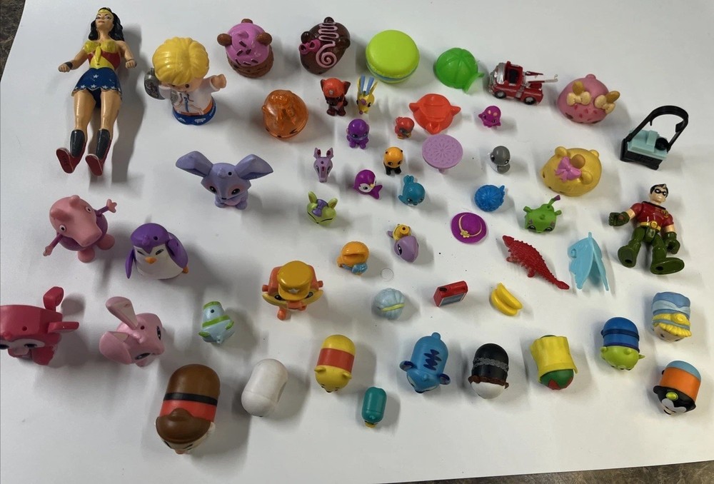 Disney & Non-Disney Mixed Miniature Figures Toy Lot-PVC & Plastic Cute Variety
