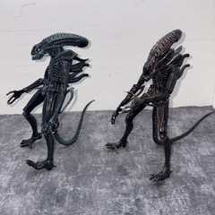 Aliens Alien Action Figures Loose Lot Of Two Figures