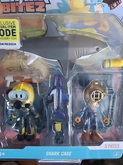 Roblox DevSeries SHARK BITE 2: SHARK CAGE Figure Set W/Exclusive Virtual Code
