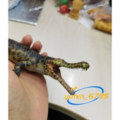 HAOLONGGOOD 1/35 Sarcosuchus Imperator Figure Crocodile Model Decor Gift Toys