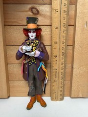 Medicom Alice In Wonderland Movie Mad Hatter Ultra Detail 2009 6″ Figure Statue
