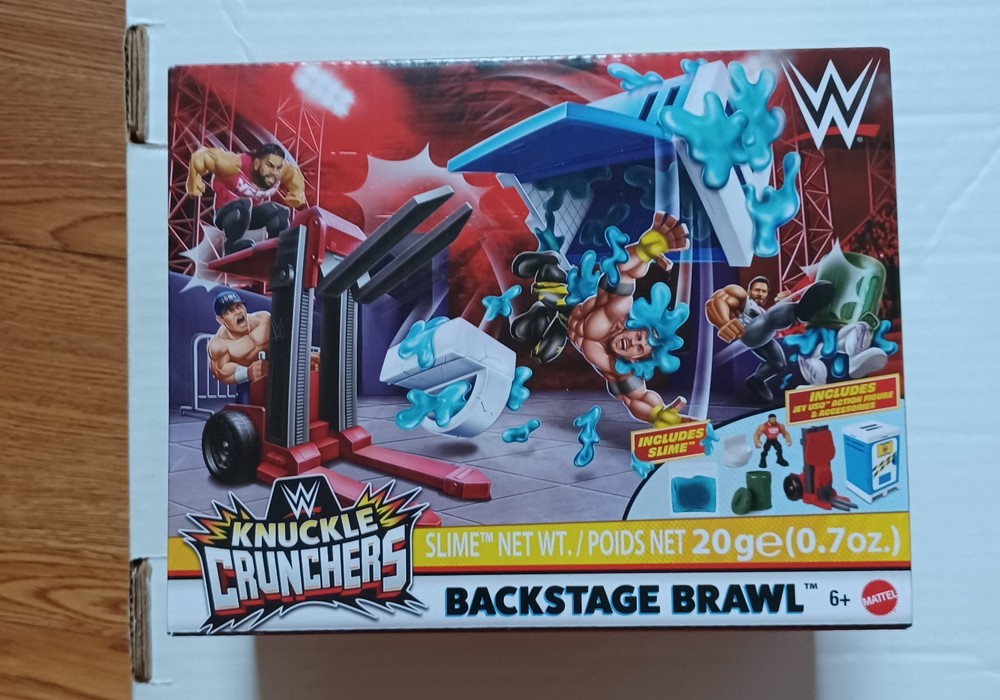 wwe knuckle crunchers backstage brawl playset with exclusive jey uso misb