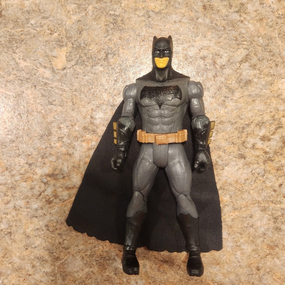 DC Batman Gray & Black Suit Action Figure Plastic/Fabric w/ Cloth Cape