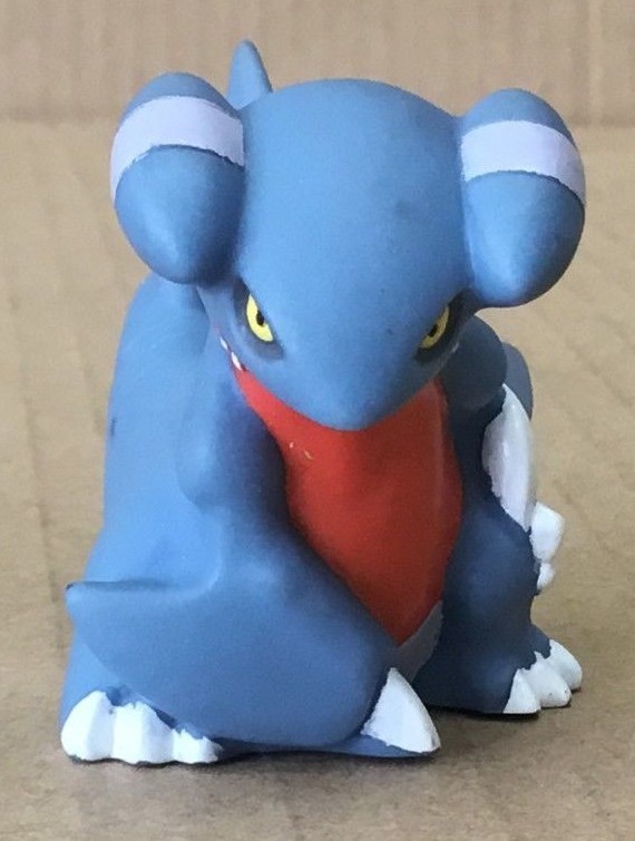 B. 2009 Pokemon Finger Puppet Gabite Figure Gotta Catch Them All Nintendo Banda