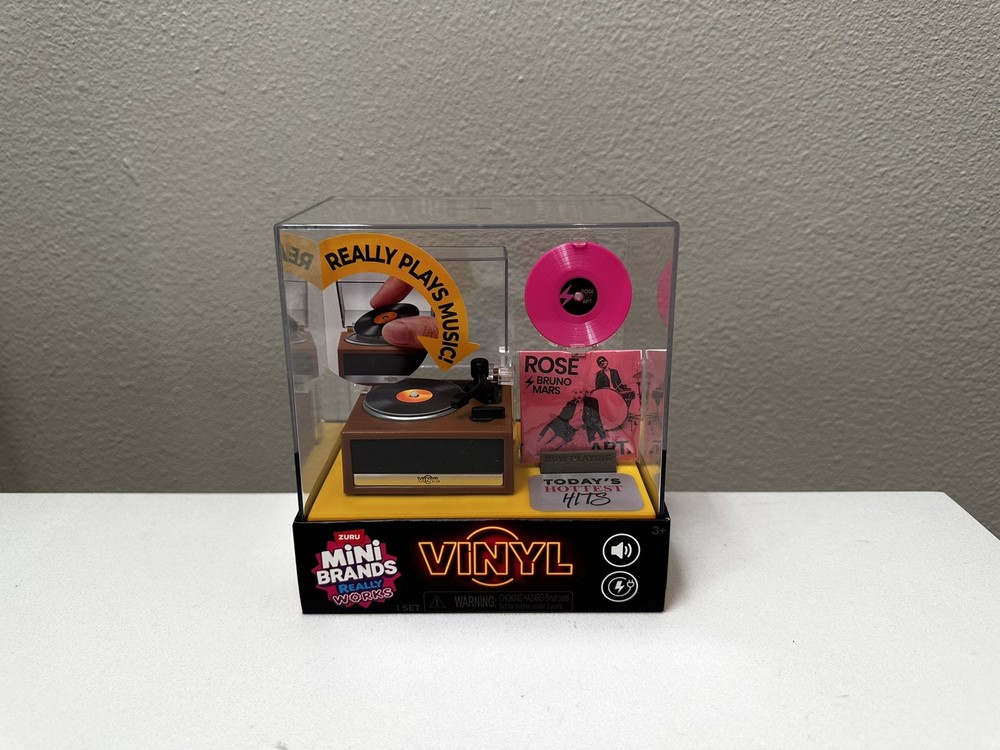 Mini Brands Really Works Vinyl Playset Series 1 – In Hand