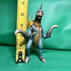 2011 6” SCI-FI Revoltech Series No. 023 Gigan action figure