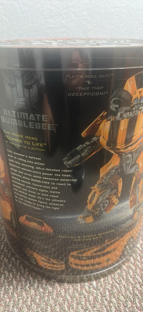 2007 Transformers Ultimate Bumblebee Costco Titanium Figure Factory Sealed NEW