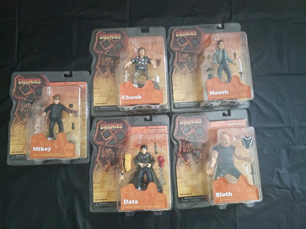 The Goonies Action Figures Set Of 5 Mezco 2007 Sloth Chunk Data Mikey Mouth MOC