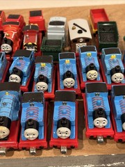 Thomas & Friends Magnetic Metal Die Cast Train Lot Of 75 Engines & Car