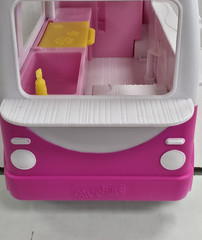 Shopkins GLITZI Ice Cream Truck Food Fair Moose Toys 56112 some accessories
