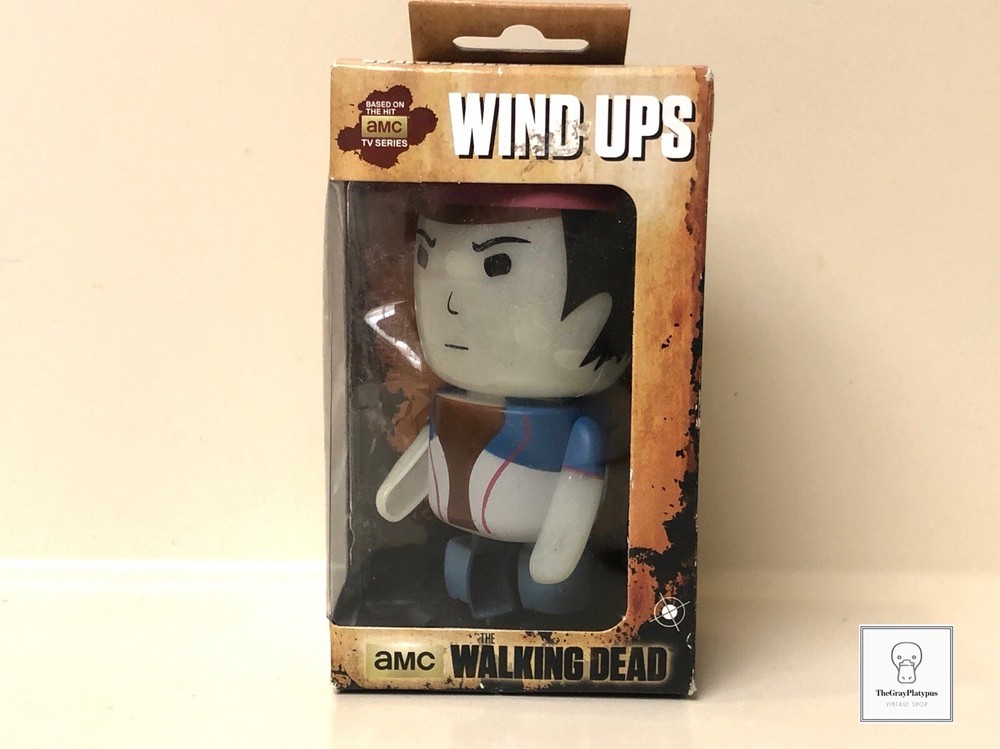 Sealed 2014 AMC’s The Walking Dead Wind Ups GLENN New in Box Bulls I Toy Zombie