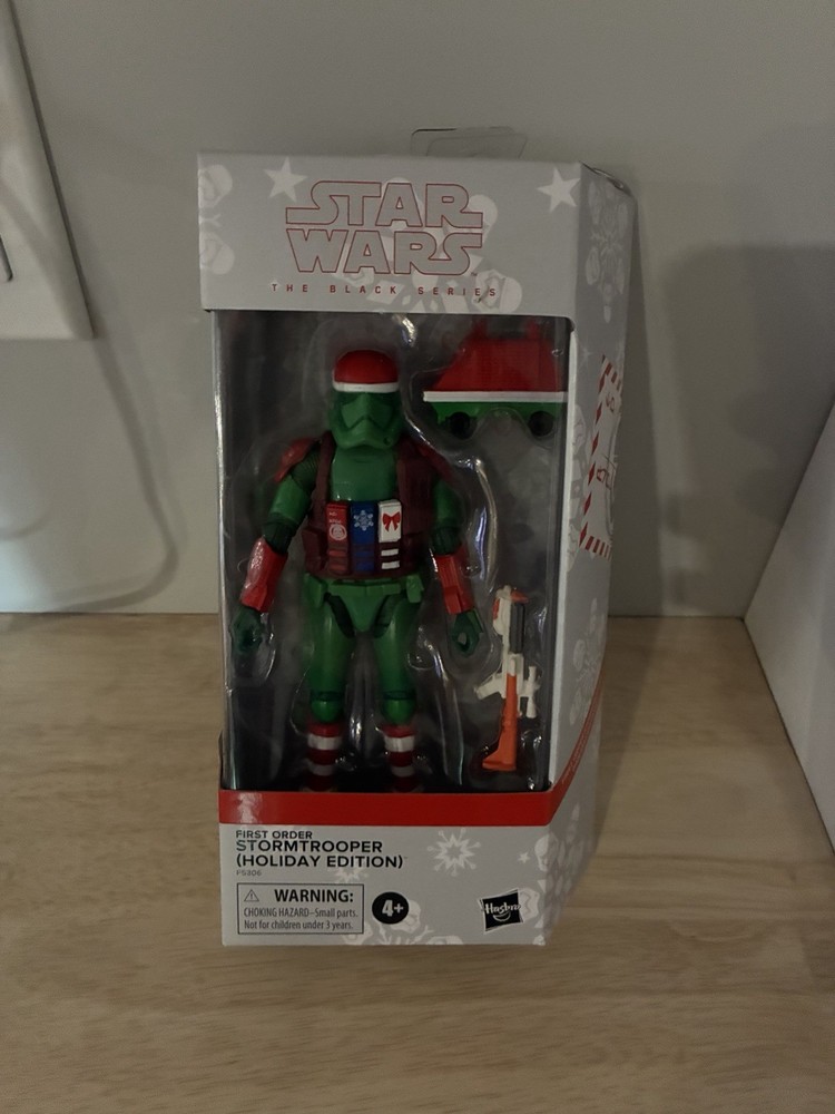 Star Wars: The Black Series First Order Stormtrooper (Holiday Edition)