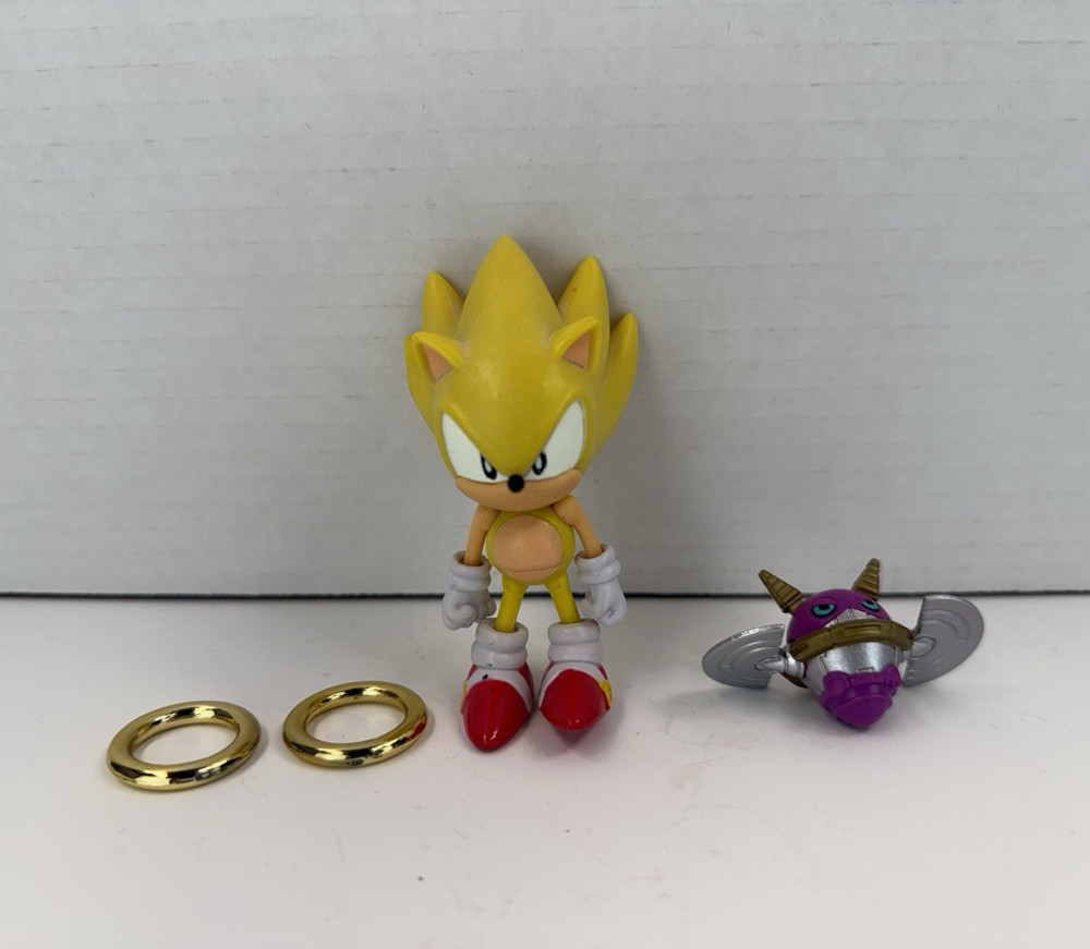 Jazwares Classic Super Sonic & Spinner 3” Figures + 2 Rings!