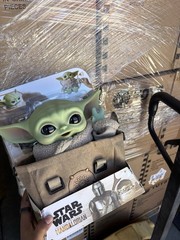 STAR WARS MANDALORIAN THE CHILD BABY YODA 11″ TALKING PLUSH IN SATCHEL, Grogu.