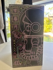 Authentic Mega Space Molly 400% Old Shanghai Limited Edition Figure New In Box.