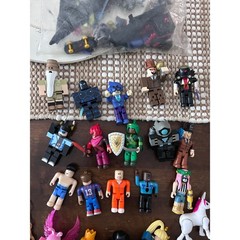 Roblox Action Figure Lot 20+ Figures and Accessories Pink Bunny Ninja Unicorn