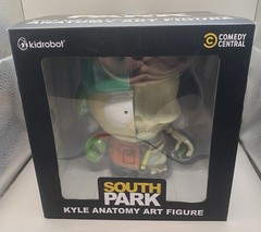 Kidrobot South Park Anatomy Kyle 8″ Vinyl Art Figure Standard Version
