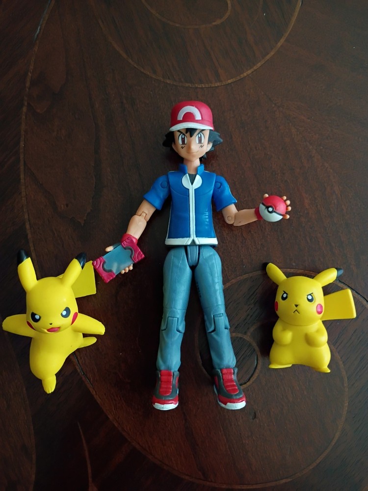 Pokémon Ash Ketchum Tomy Toy Figure W/ Pikachu Nintendo Pokemon Pokeball