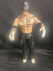 JAKKS PACIFIC 2005 WWE REY MYSTERIO ACTION FIGURE BLACK/YELLOW PANTS SUPER RARE