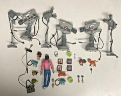NECA TMNT Cartoon Series “Catwoman Channel 6” – loose, missing 3 figures, xtras