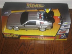 Jada Toys Back to The Future RC Time Machine Hollywood Ride 1:16 Scale DeLorean