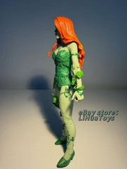 McFarlane DC Multiverse Platinum Edition Poison Ivy Collector Action Figure