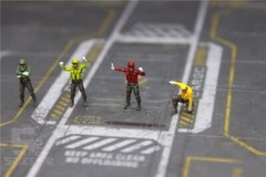 5pcs 1/60 1/72 1/100 1/144 Scale Pilot Carrier Scene Ground Crew Miniatures