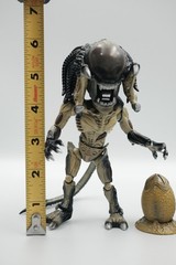 Herocross HMF #032 PREDALIEN ALIEN VS PREDATOR – 6″ Action Figure Displayed