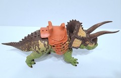 Primal Clash Dino Commander Beast Taming Squad Triceratops Lanard Corps W/saddle