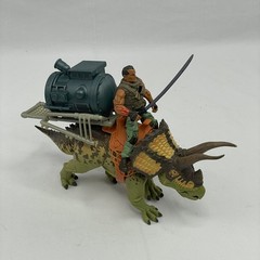 Dino Commander Triceratops Beast Taming Squad Dino and Wrangler Figure Playset