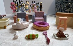 Bluey – Friends & Family Figures, Car, Furniture And Accessories Lot