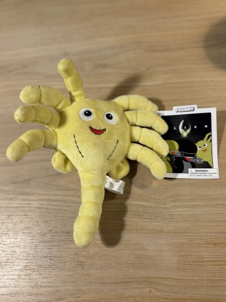 Alien Facehugger Loot Crate Exclusive Plush Phunny Kidrobot Stuffed Animal NWT