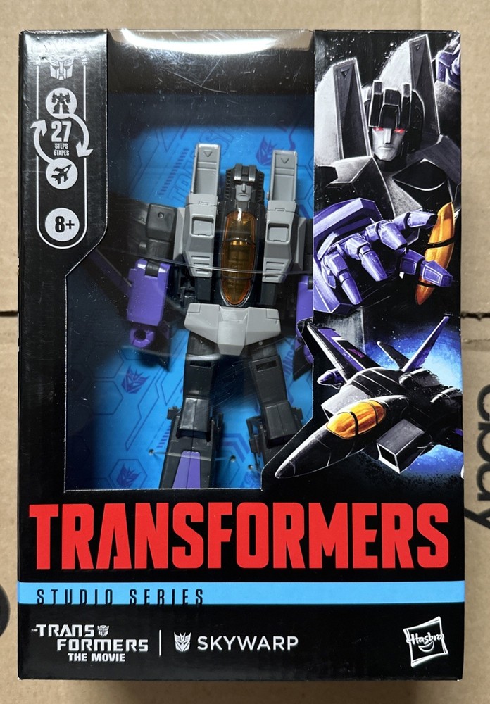 Transformers Studio Series 7 Inch Action Figure Voyager Class Skywarp