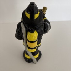 Vtg OddzON 5″ Fireman Action Figure Fire Fighter Wearing Black Yellow