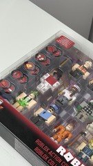 ROBLOX ACTION COLLECTION FROM THE VAULT PLAYSET X20 VIRTUAL CODES SAPPHIRE GAZE!