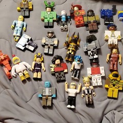 Huge Roblox‎ lot of Figures and Accessories includes 20 Complete Figures