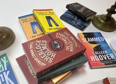 ZURU 5 Surprise Mini Brands Books Series 2 Lot 18+ Mini Books Accessories