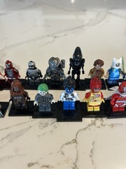 Lot Of 22 Custom Lego Minifigures Adventure Time Marvel DC Alien Predator